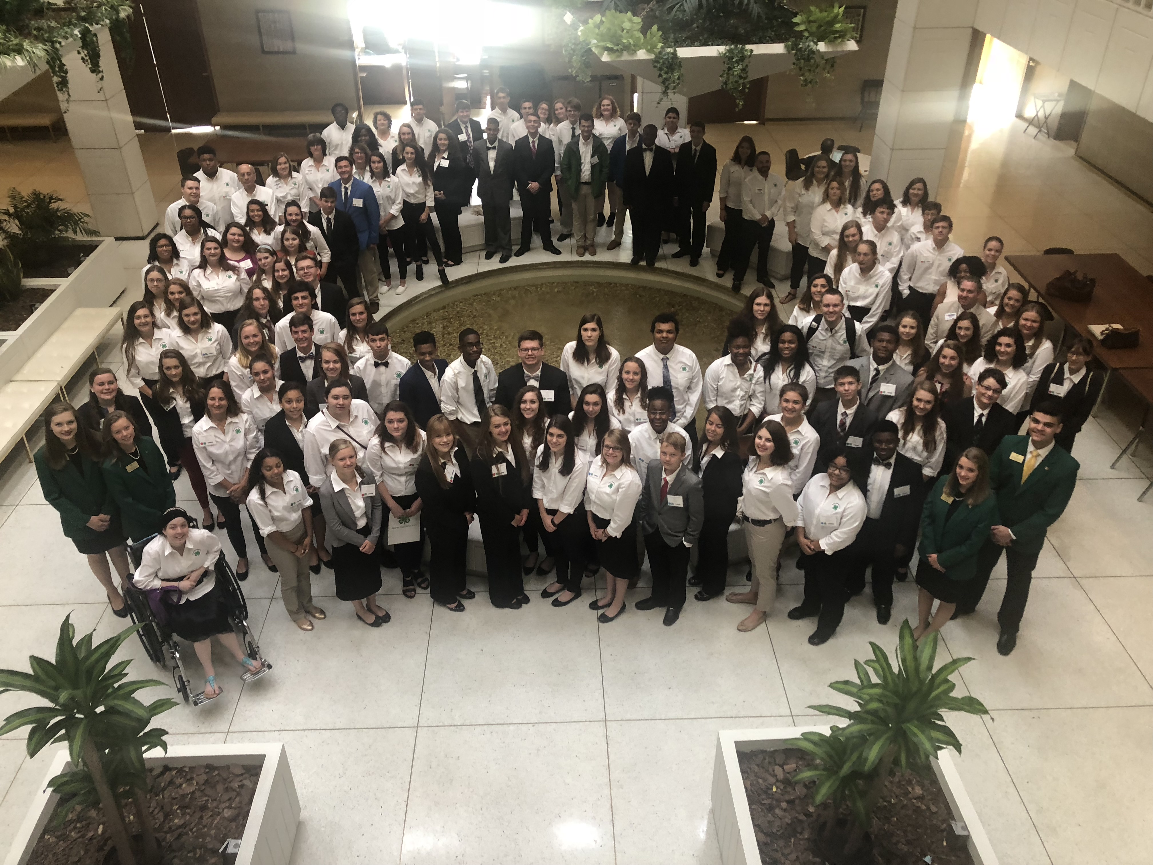 large group of 4-H participants