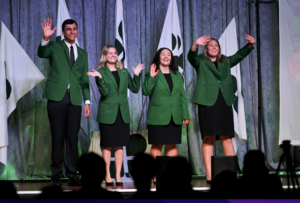 4-H State Officers waving goodbye